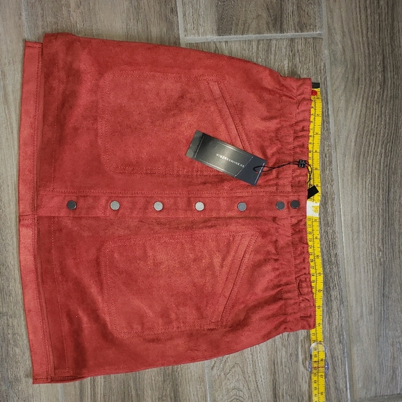 BCBG mini skirt - Picture 8 of 11